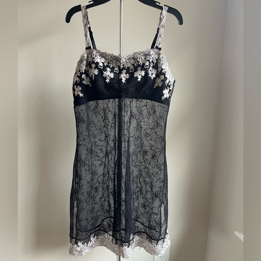 NWOT Felina - women’s black lace lingerie (M)
